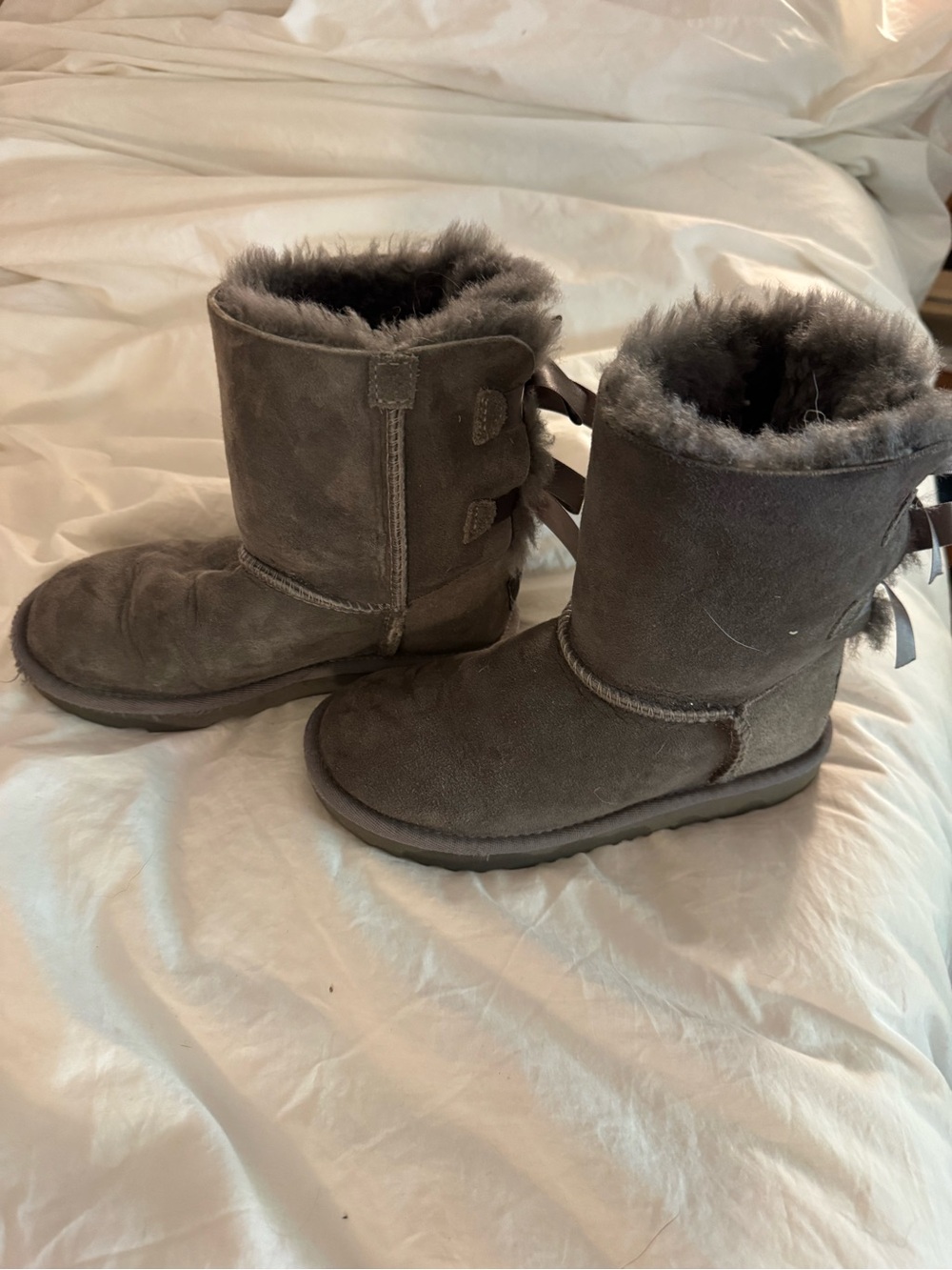 UGG Kids Short Shearling Boots - Gray